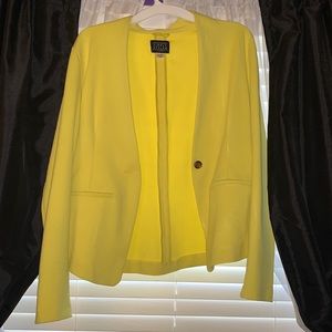 Yellow blazer